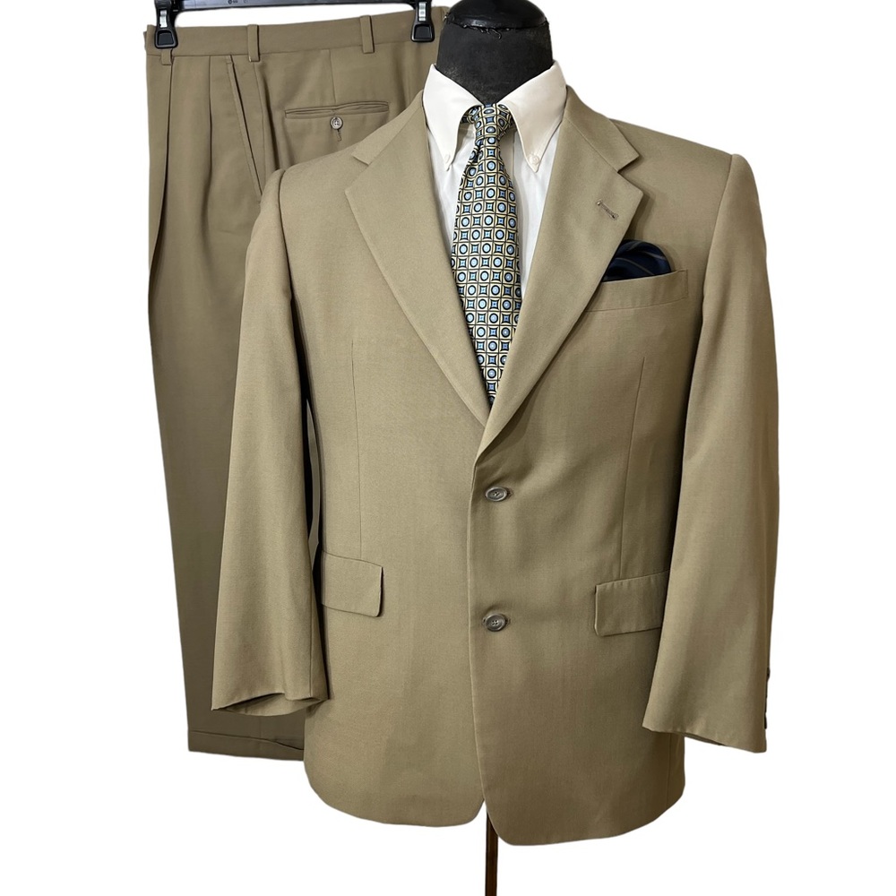 HART SCHAFFNER & MARX MENS 100% WOOL DRESS SUIT. MADE FOR FOLEYS CLOTHIN… - Picture 7 of 11